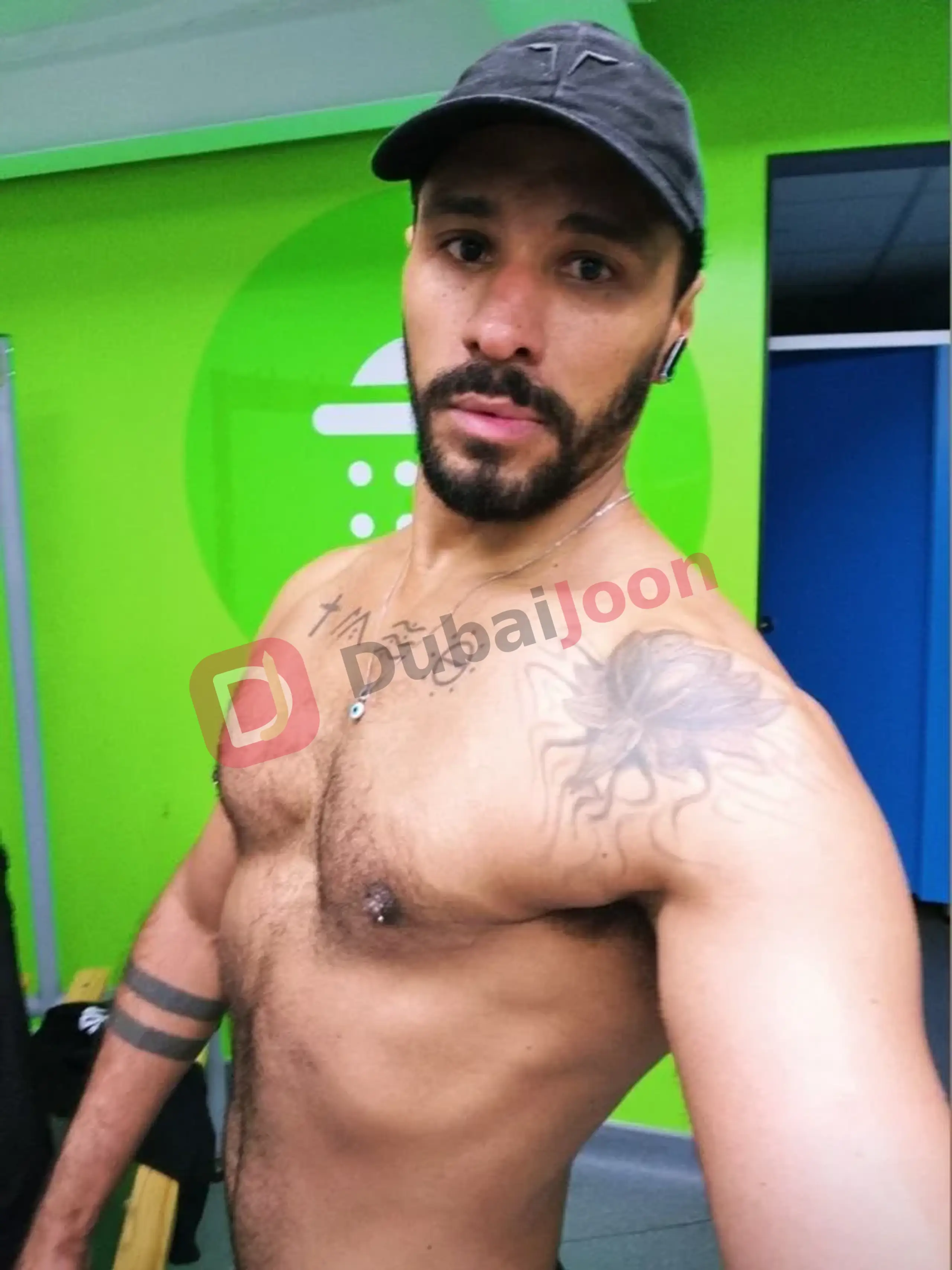 Profile of Allanlondon in Abu Dhabi, photograph 1