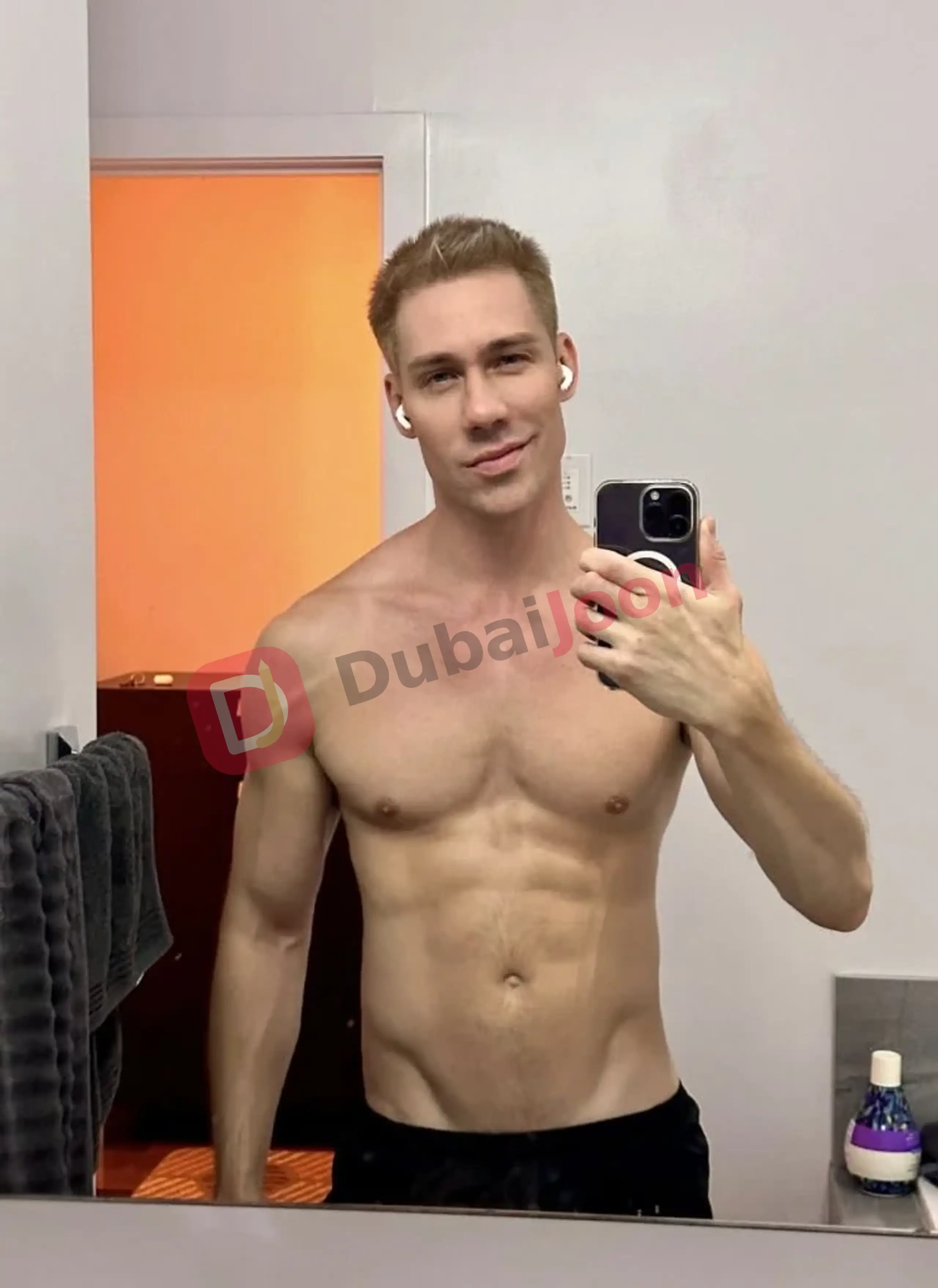 Profile of AlexAxxel in Sharjah, photograph 1