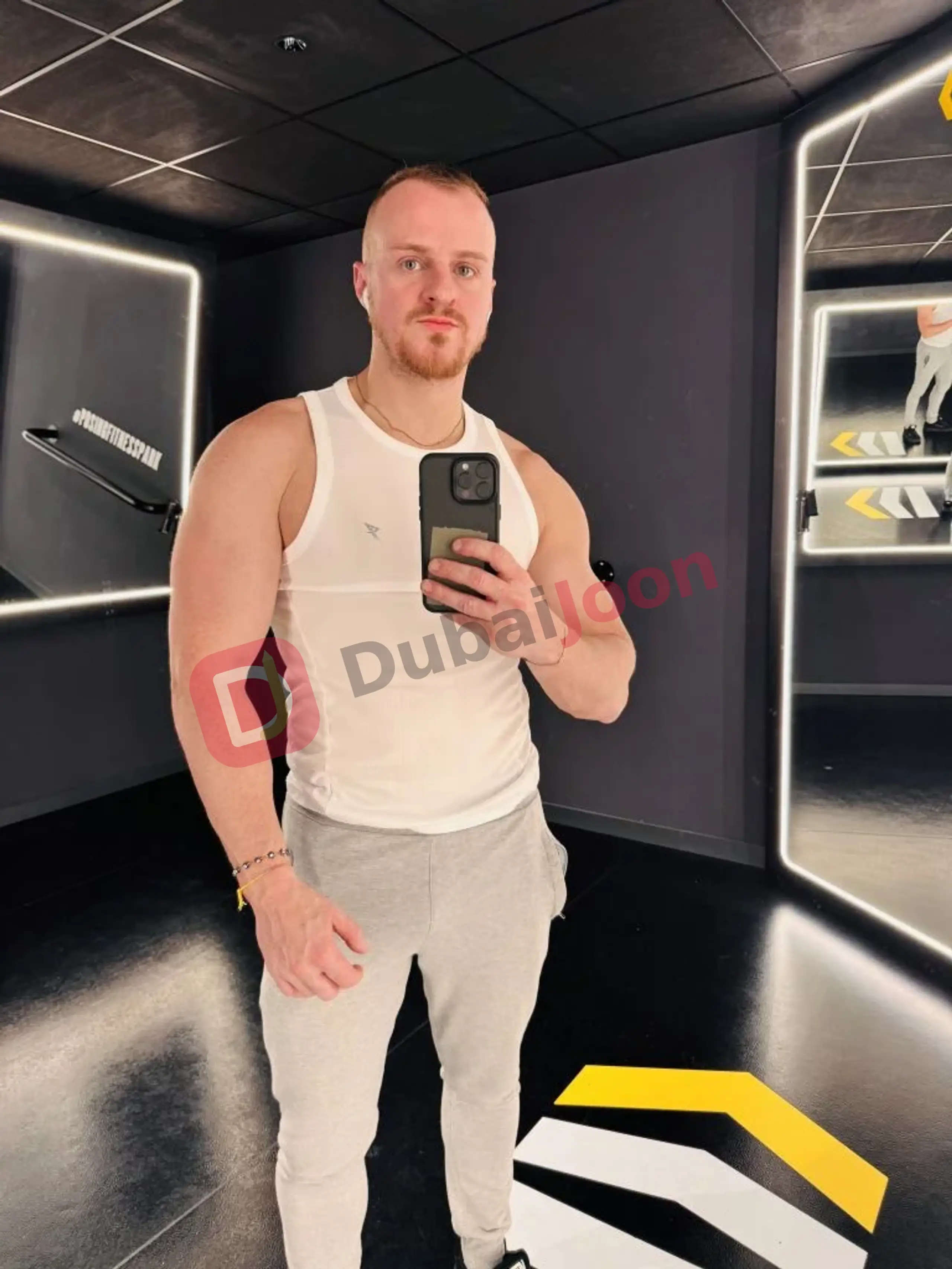 Profile of Oliver_A in Dubai, photograph 1