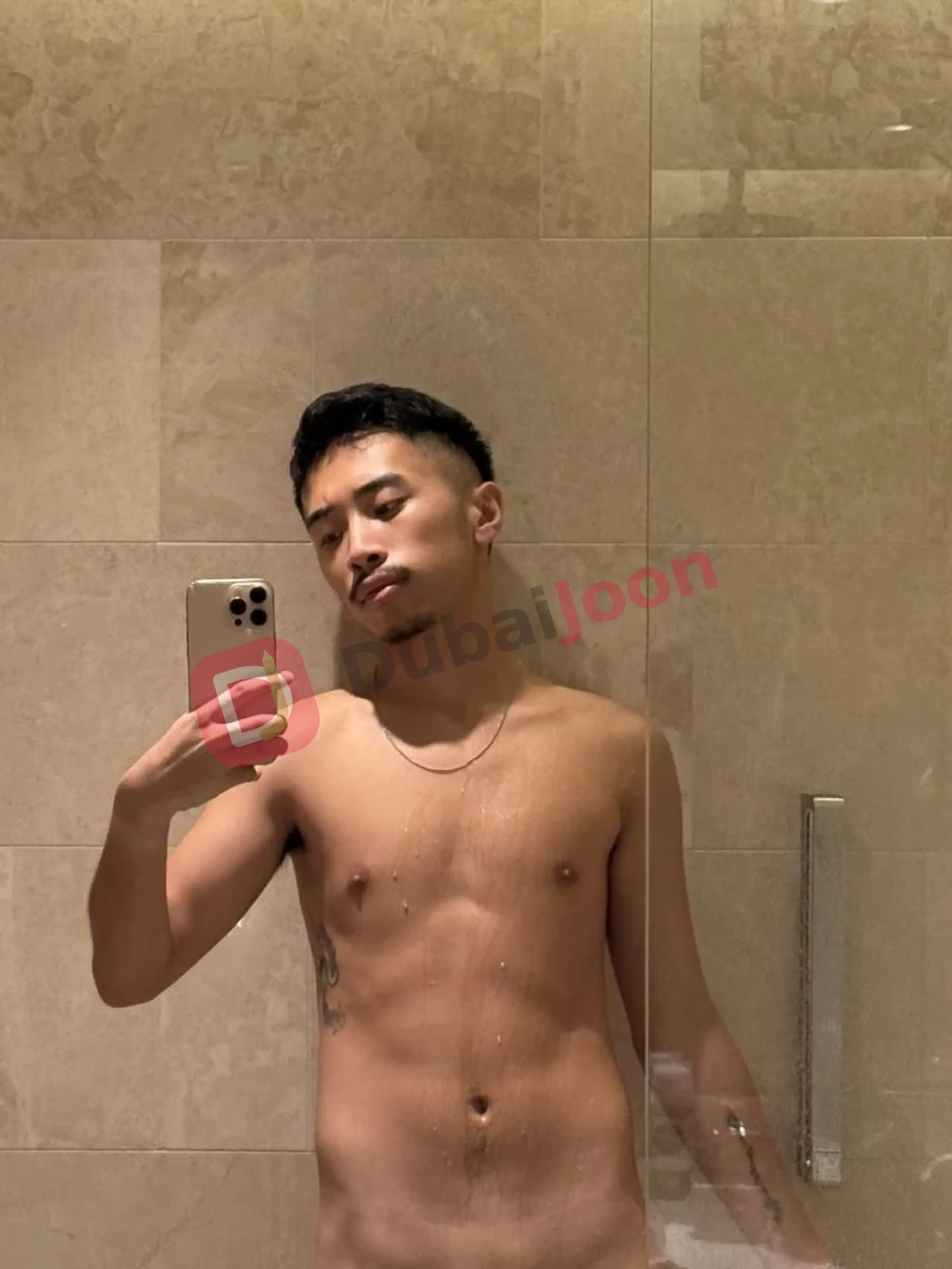 Profile of typlayboi in Sharjah, photograph 1