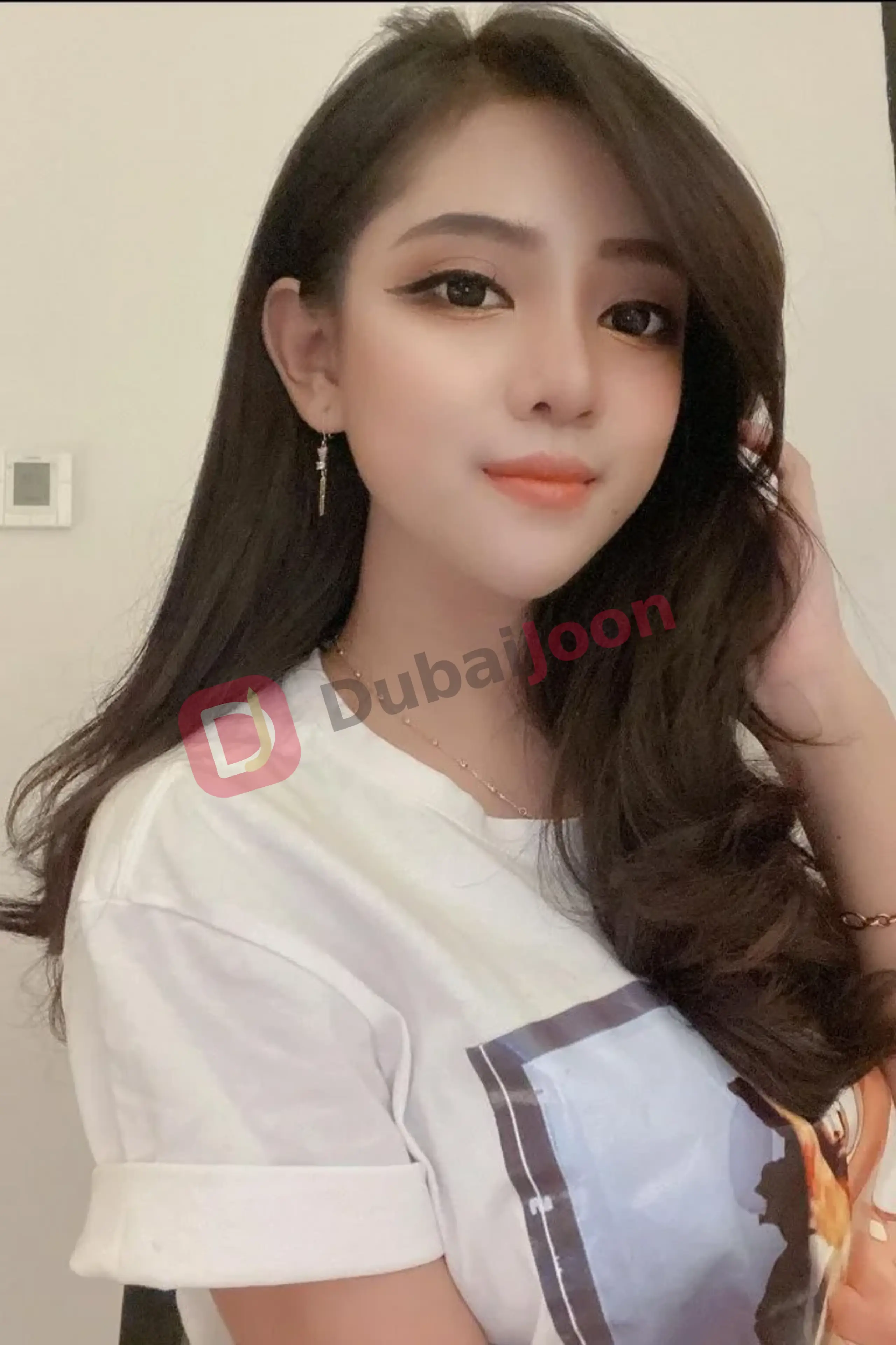 Profile of anisah in Dubai, photograph 1