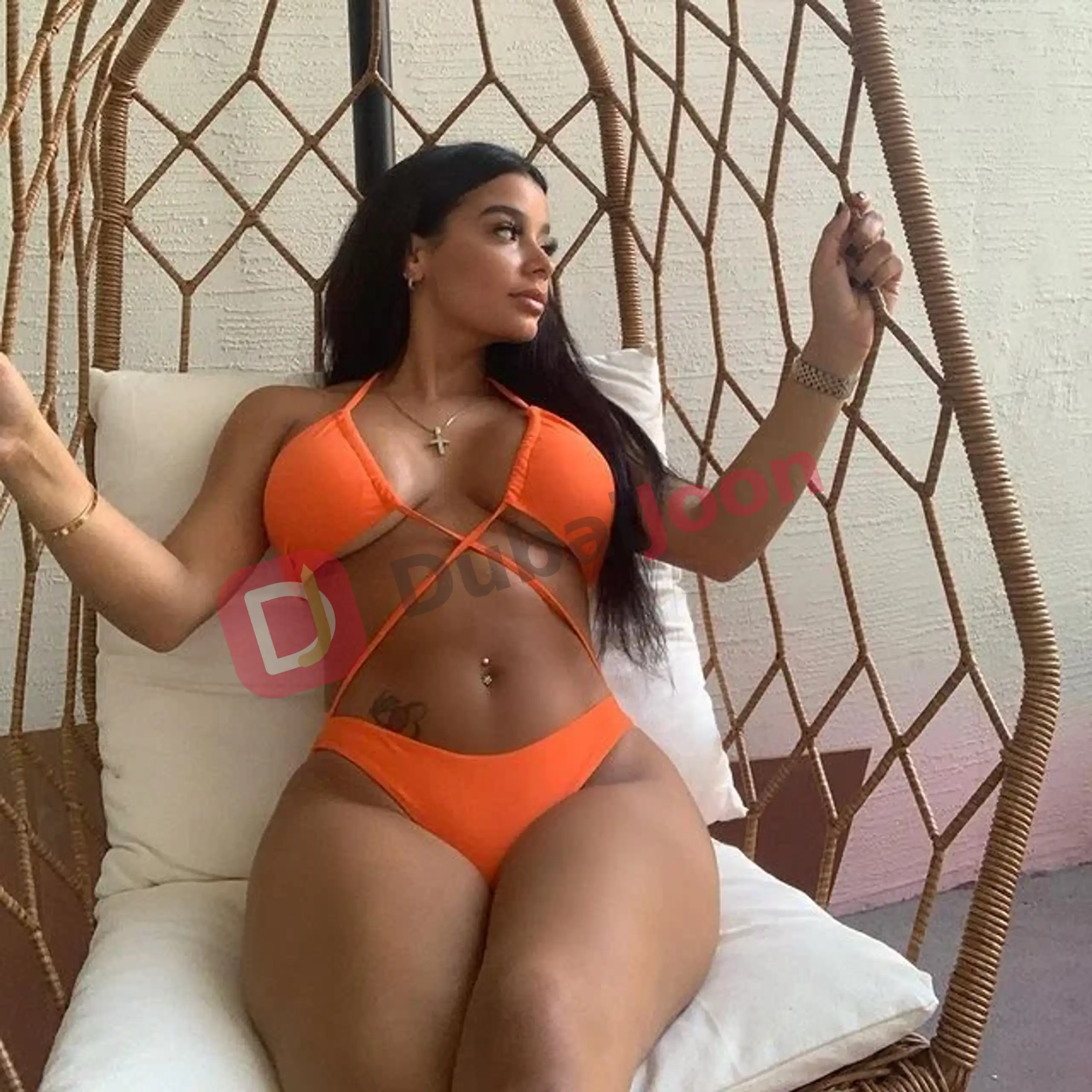 Profile of tania in Dubai, photograph 1