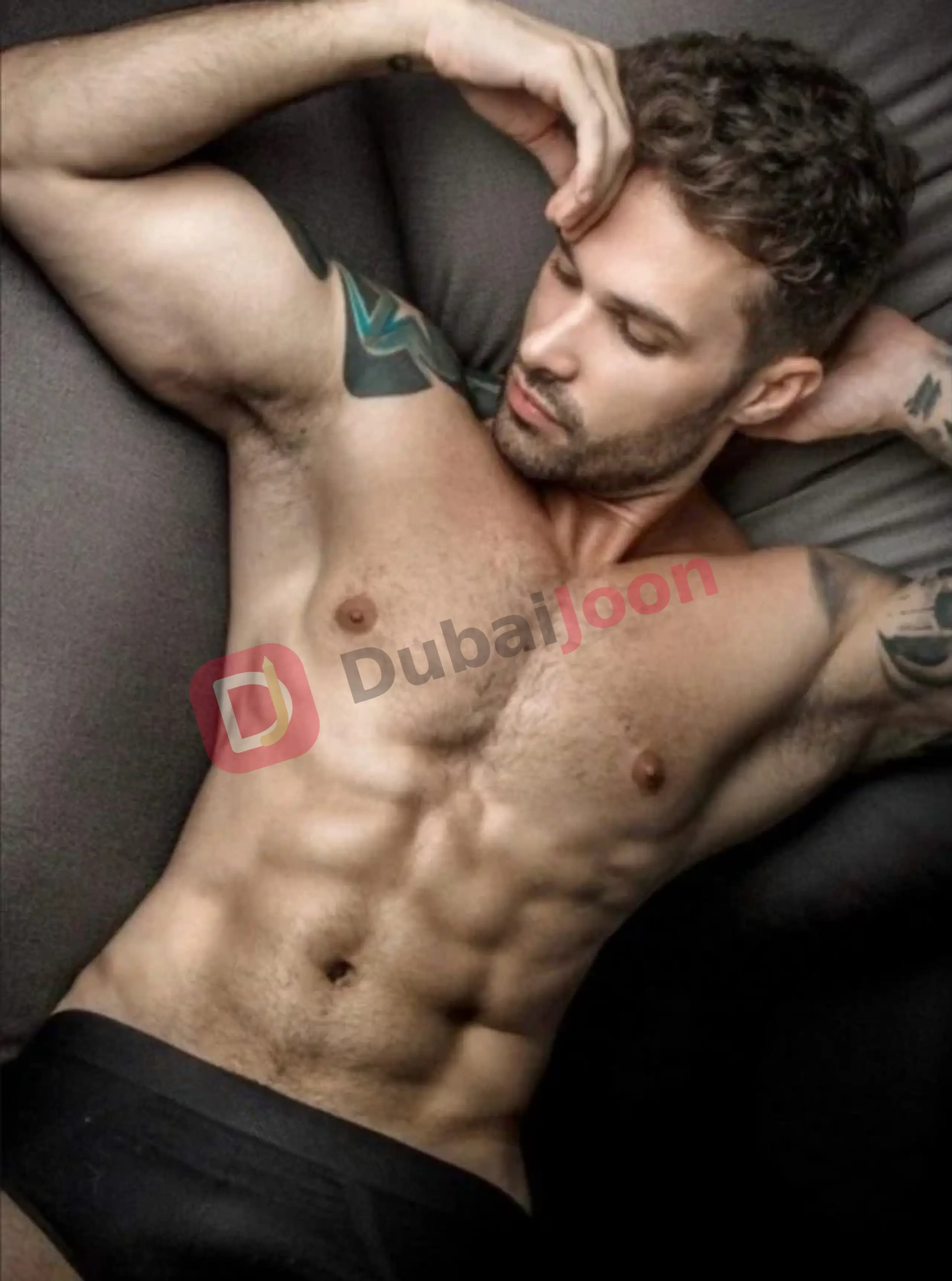Profile of Roger_Latin in Dubai, photograph 1