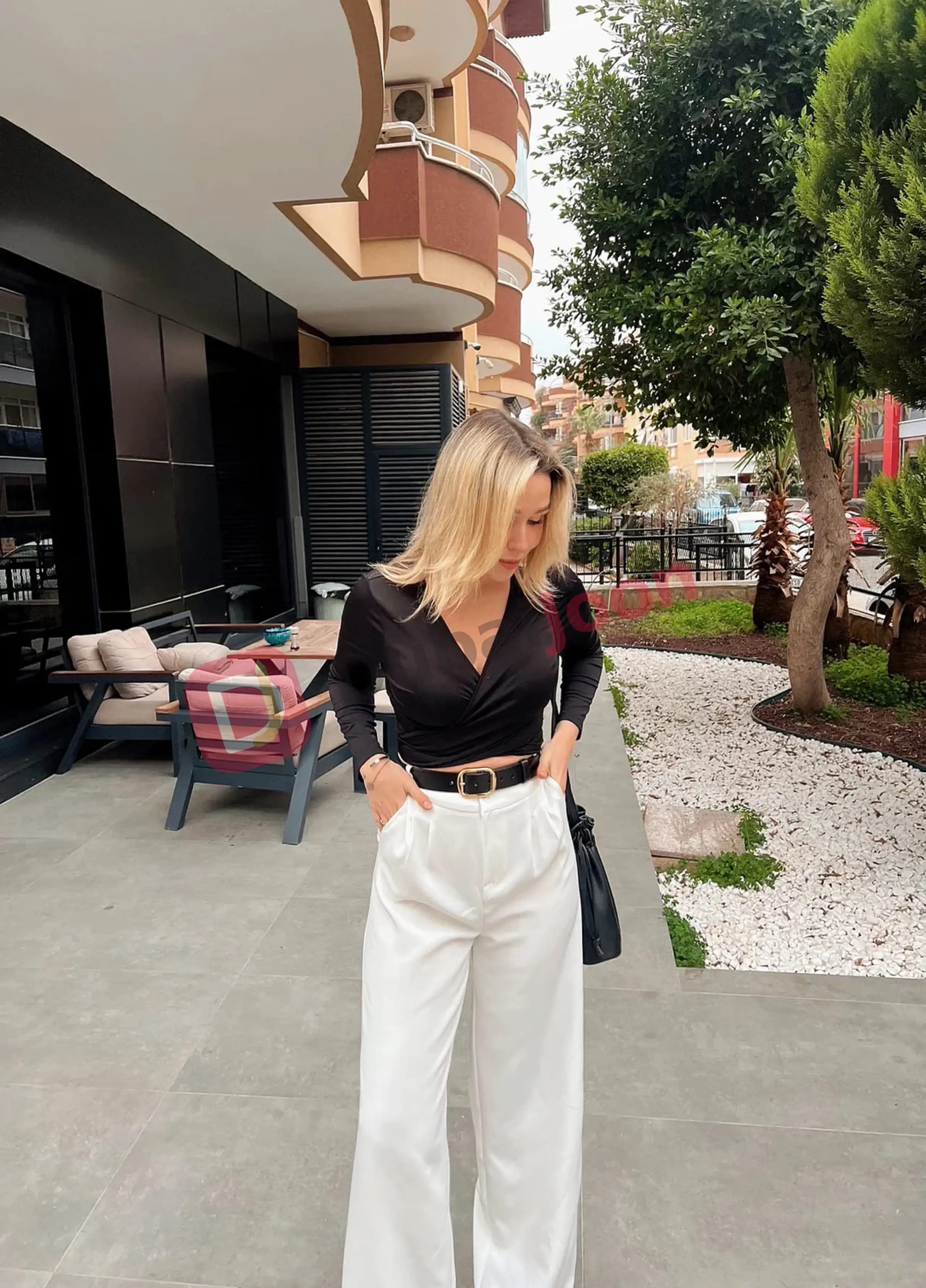 Profile of liselotte in Dubai, photograph 1
