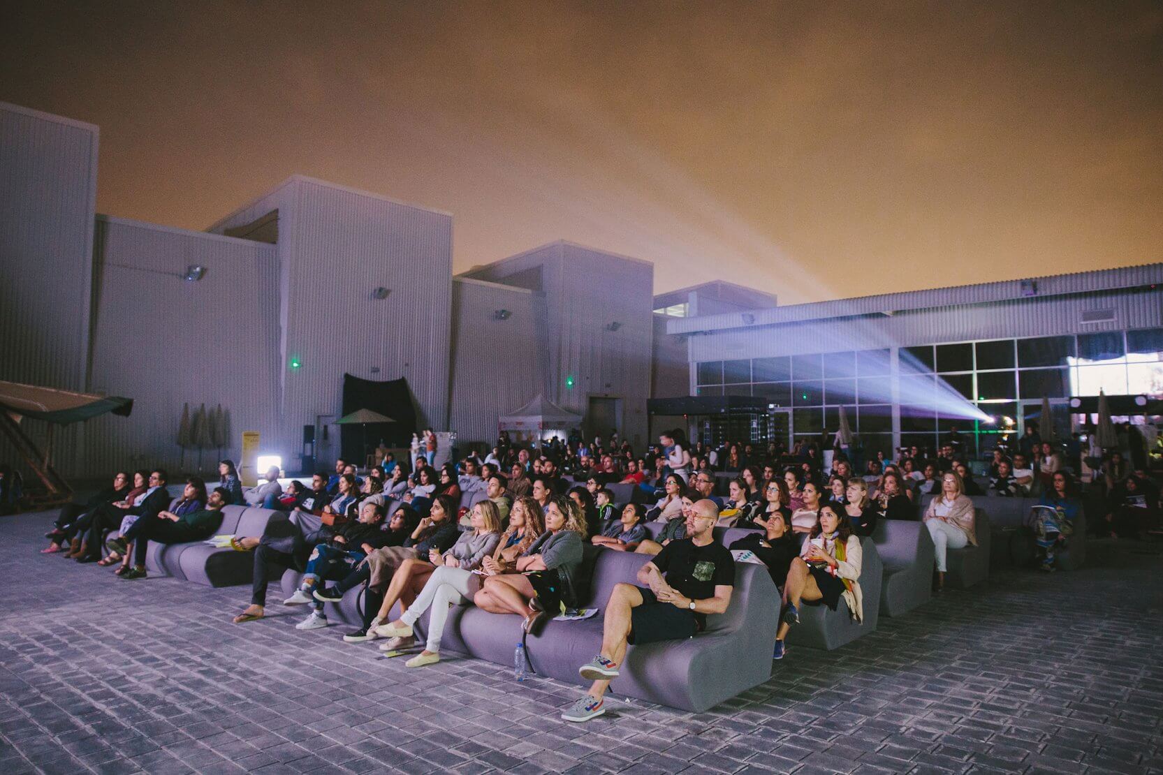 دیدن فیلم رایگان در سینما عقیل